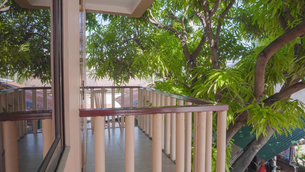 Speed 8 Inn Moalboal Exterior foto
